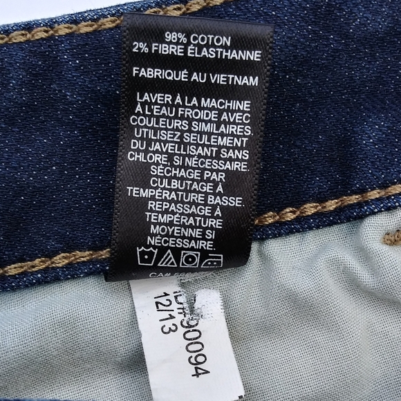 ExpressJeansEmbroidered Denim Stretch ShortsSz 2 - Picture 8 of 8